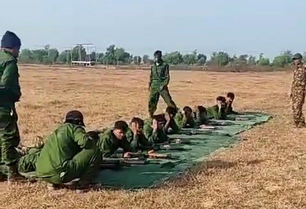 Videos appear to show Myanmar military training Rohingyas ENG