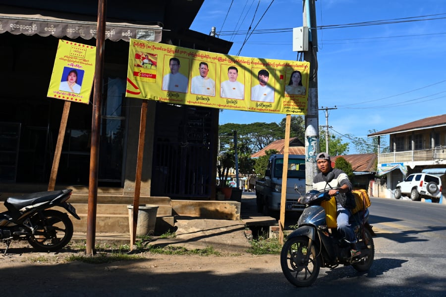 On the campaign trail in the tug-of-war Myanmar town of Nawnghkio
