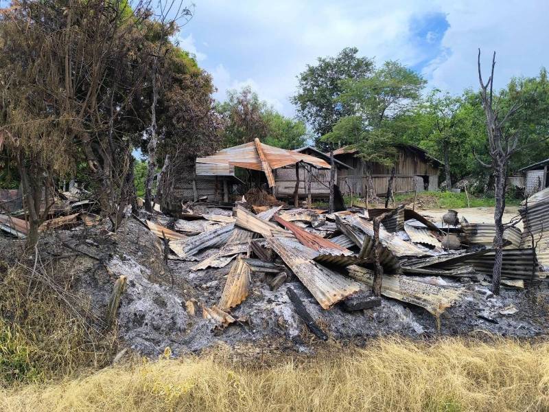 Myanmar junta column burns more than 60 homes in Taungtha Township