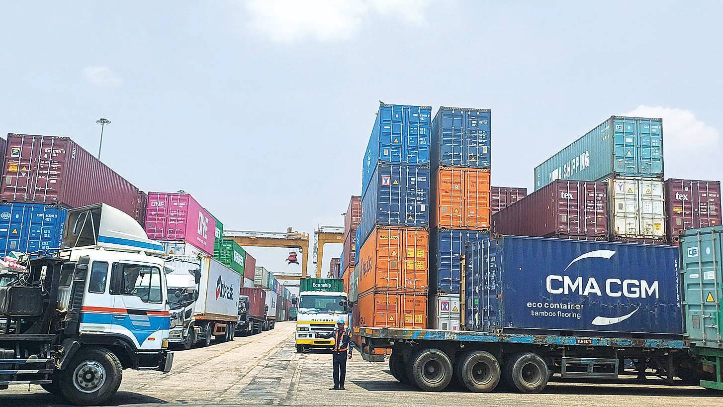 Central Bank of Myanmar eases mandatory export conversion ratio to 15 percent amid tightened import controls