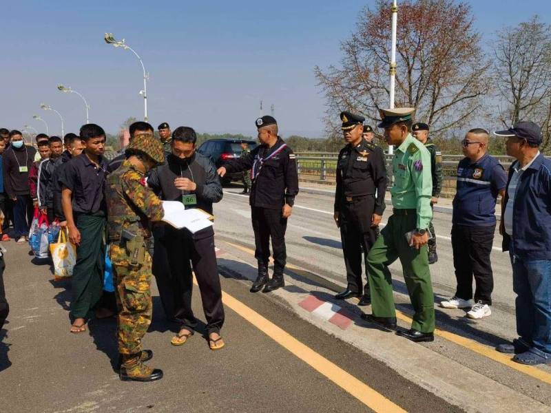 Thai Army returns 68 escapees from Karenni resistance-run prison to Myanmar military