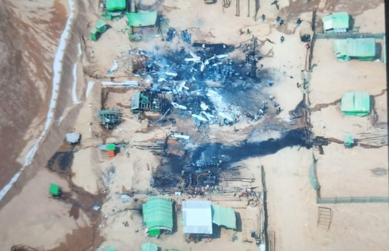 Myanmar junta Mi-17 helicopter bombs allied gold mine in Homalin in “friendly fire” incident, sparks civilian terror
